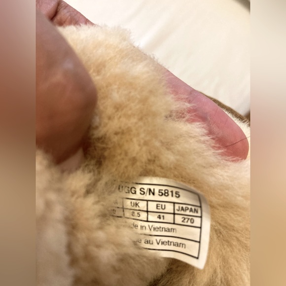 UGG Women’s Classic Tall Brown Suede Round Toe Pull-on Snow Boots, size 10 - Picture 8 of 11